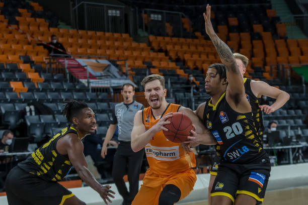 都是在国内 都是在国内