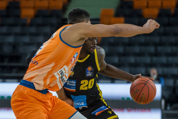 此处省略 此处省略